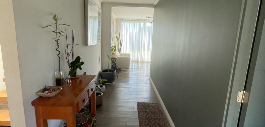 Gran casa en av eastman limache
