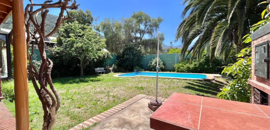 Casa en centro de Olmué